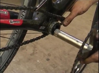 Hollowtech cranks bicycle installation