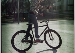 Track Stand with No Hands