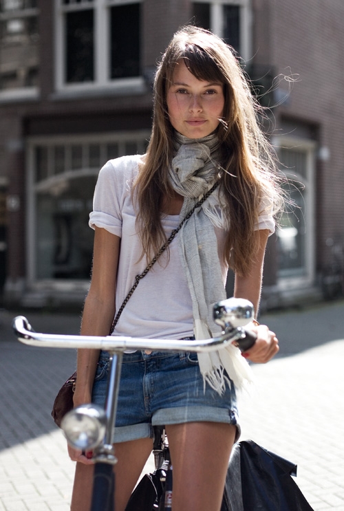 European Bicycle Babe (Dutch?)