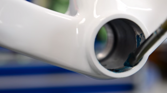 Apply Grease Before Installing Apply Grease Before Installing