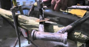 Embedded thumbnail for How To Paint a Bicycle Frame 