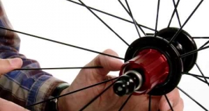 Embedded thumbnail for Review of Zipp 202 Firecrest Clincher Carbon Wheelset