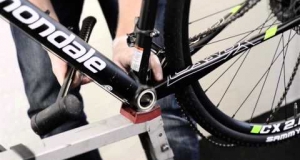 Embedded thumbnail for Mounting of CeramicSpeed with BB30 Bottom Brackets and Tool