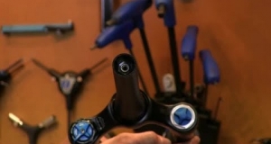 Embedded thumbnail for How to Install a Star Nut in a Bicycle Fork