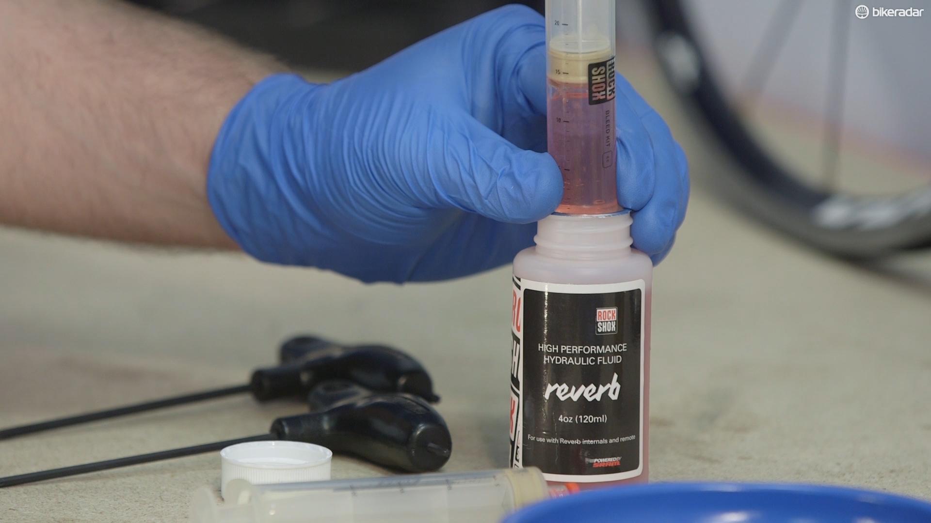 Rockshox reverb shop hydraulic fluid